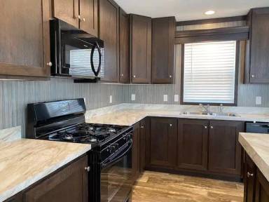 Main picture of 1058 E Meadows Cir