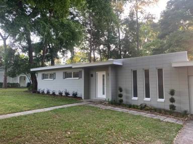Main picture of 2221 NW 54th Ter