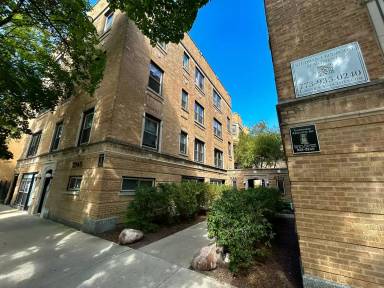 Main picture of Lakeview Apartments