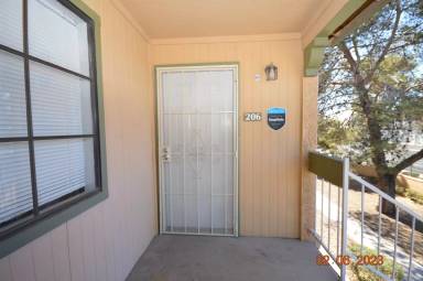 Main picture of 5174 S Jones Blvd