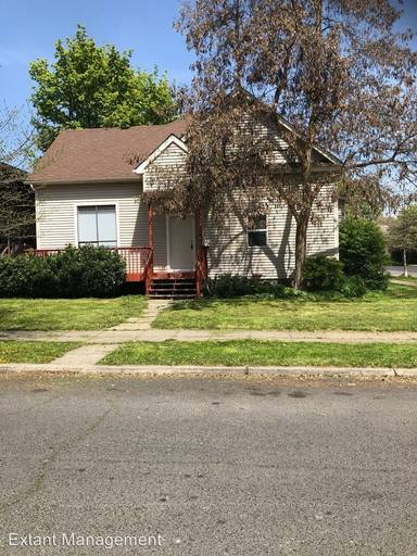 Main picture of 947 E Augusta Ave