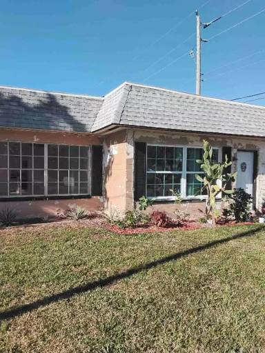 Main picture of 802 Donnelly Pl