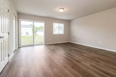 Main picture of 2212 Macatawa Ln