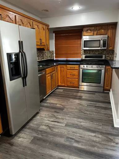 Main picture of 2215 Hunter Pl SE