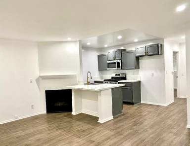Main picture of 10911 Bloomfield St