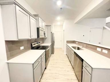 Main picture of 119 Luna Ln