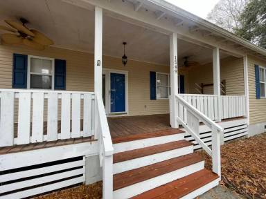 Main picture of 1549 Little Rock Blvd