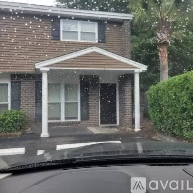 Main picture of 1860 Mepkin Rd