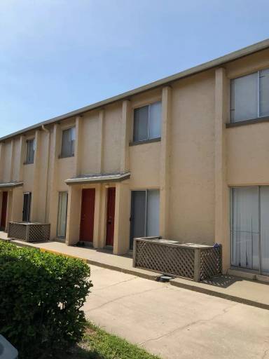 Main picture of 4149 S Semoran Blvd