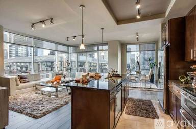 Main picture of 221 W 2nd St