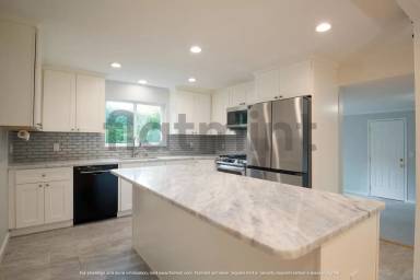 Main picture of 7037 NE 137th St