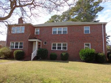Main picture of 7221 Midfield St