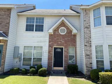 Main picture of 5821 Giddyup Ln
