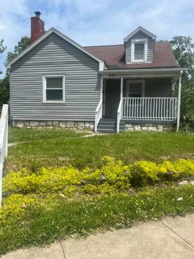 Main picture of 831 Bryan Ave