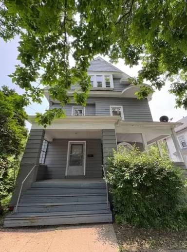 Main picture of 203 Bridge St