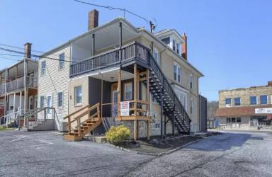 Main picture of 434 Market St