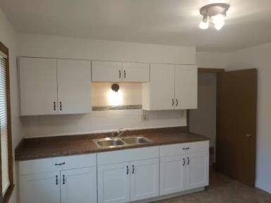 Main picture of 3132 N 76th St