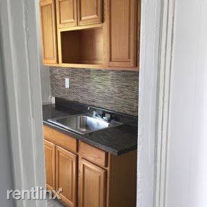 Main picture of 585 Winchester Ave