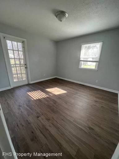 Main picture of 1604 N Golden Ave
