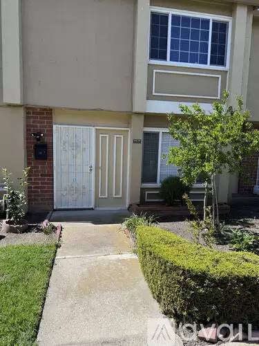 Main picture of 4236 Solar Cir