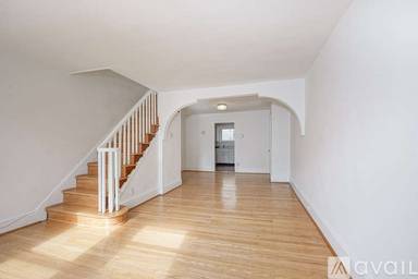Main picture of 905 Christian St