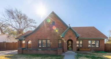 Main picture of 2215 18th St