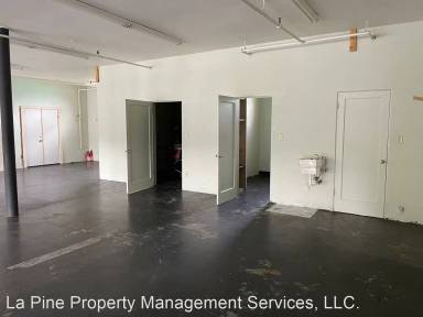 Main picture of 76469 Pine St