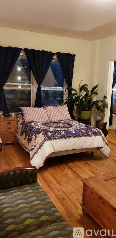 Main picture of 2712 N Milwaukee Ave