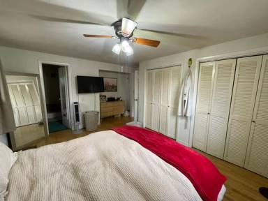 Main picture of 3840 E 10th St