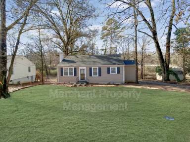 Main picture of 8 Brookview Cir