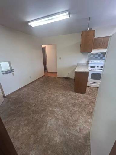 Main picture of 105 Bellaire Rd