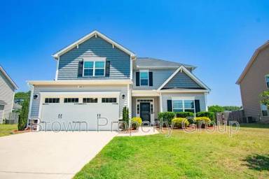 Main picture of 2220 Oldenburg Ln