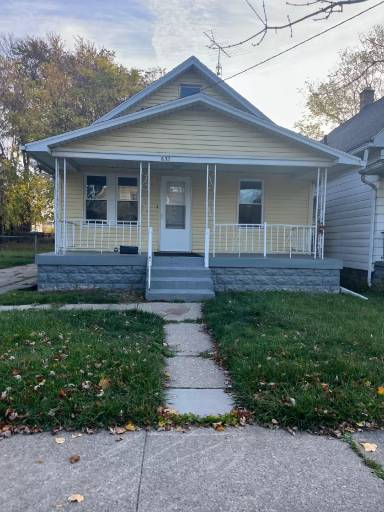 Main picture of 632 Marmion Ave