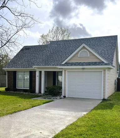 Main picture of 2911 New Town Dr