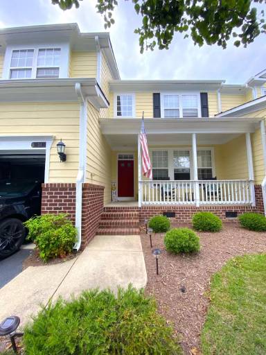 Main picture of 24 Hawk Ridge Dr