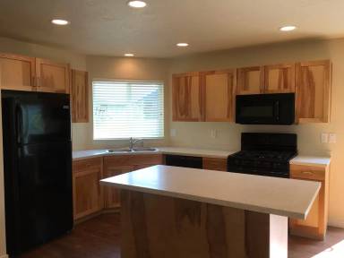 Main picture of 824 NE Copperleaf Loop