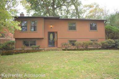 Main picture of 987 Shore Acres Rd
