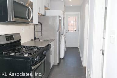 Main picture of 1764 Gales St NE