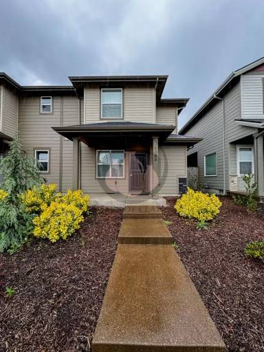 Main picture of 1668 SE Barberry Ave