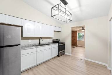 Main picture of 1139 Lakeview Ave