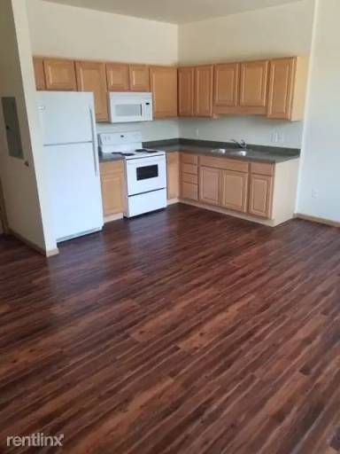 Main picture of 513 3rd St SE