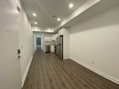 Main picture of 4936 W Thompson St