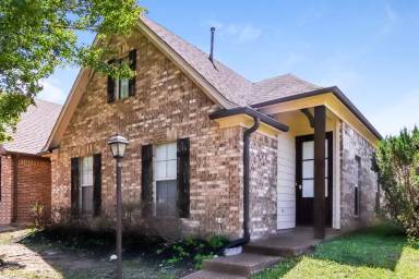 Main picture of 6885 Lagrange Grove Dr