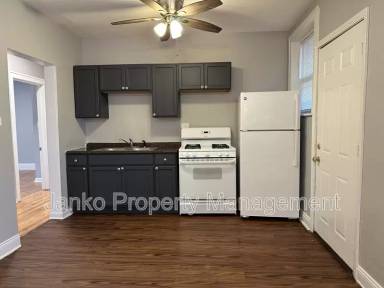 Main picture of 5601 W Wabansia Ave