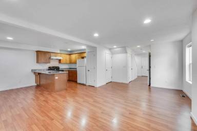 Main picture of 1158 SE Oak St