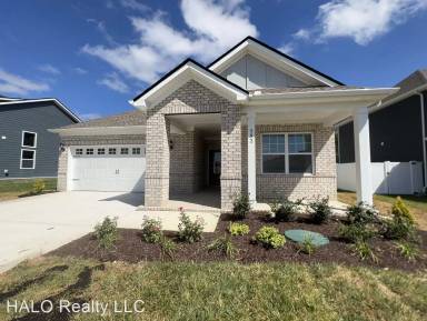 Main picture of 152 Ravens Crest Ave