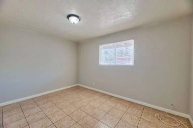 Main picture of 4819 E Willetta St