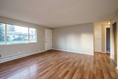 Main picture of 1907 Carlson Rd