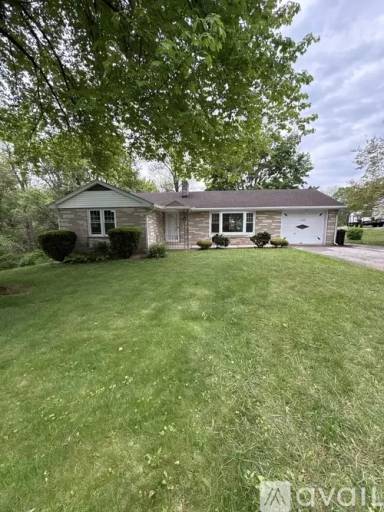 Main picture of 1300 Crescent Rd