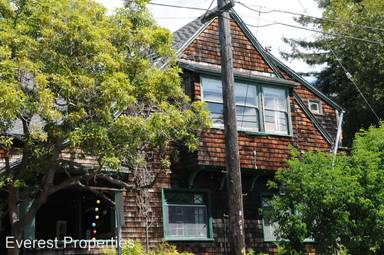 Main picture of 2549 Benvenue Ave